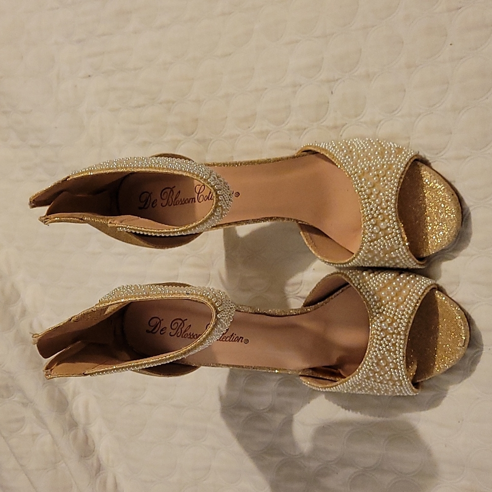 Ankle strap heels, size 10m